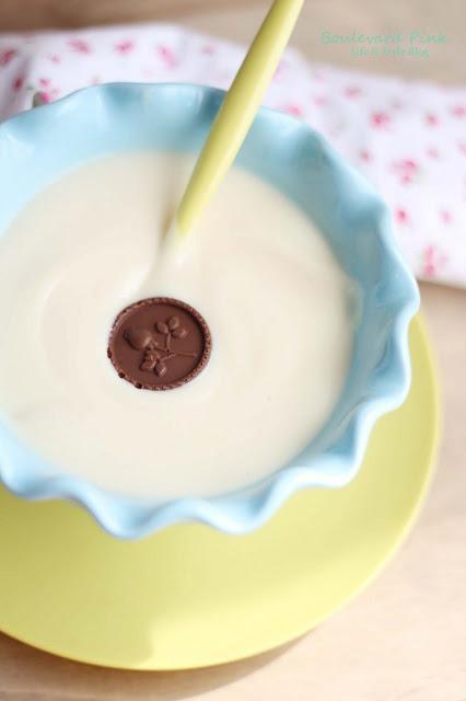 Natillas caseras con medallon de chocolate …Doble sabor