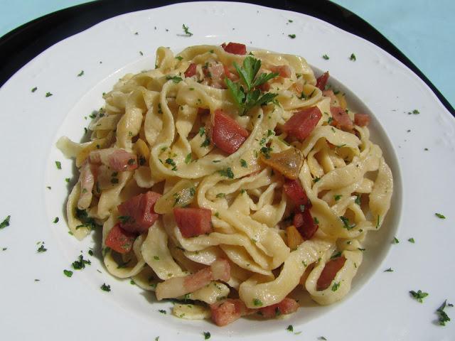 Pasta fresca al ajillo