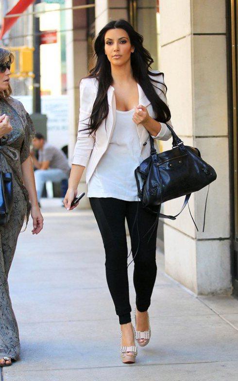 kim-kardashian-white-blazer-with-black-leggings