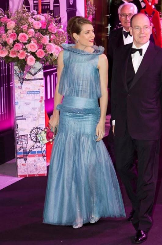 item99.rendition.slideshowWideVertical.ss101-charlotte-casiraghi-best-dressed-list