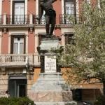 Monumento al Teniente Ruiz en la Plaza del Rey de Madrid