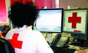 Cruz Roja en Gijón rebaja el precio de la teleasistencia para hacerla más accesible