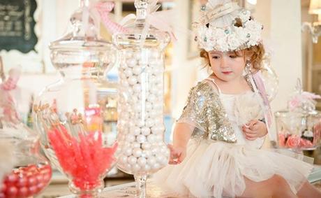 fotos especiales niña con dulces