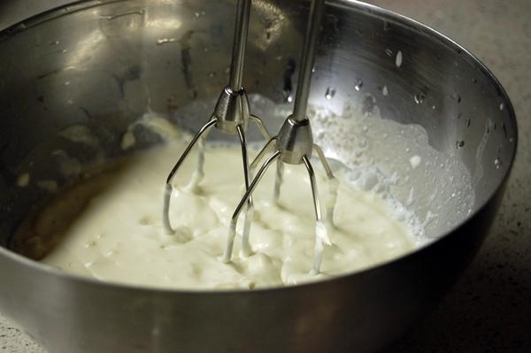 Crema de queso con naranja y canela. Un postre genial