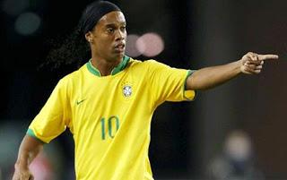 Cracks: Ronaldinho