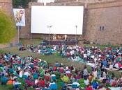 Picnics, conciertos películas castillo