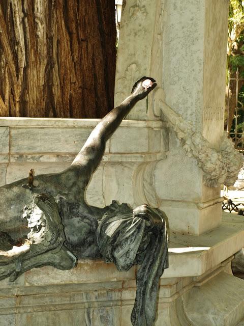 La Glorieta de Bécquer (3): el amor caído.