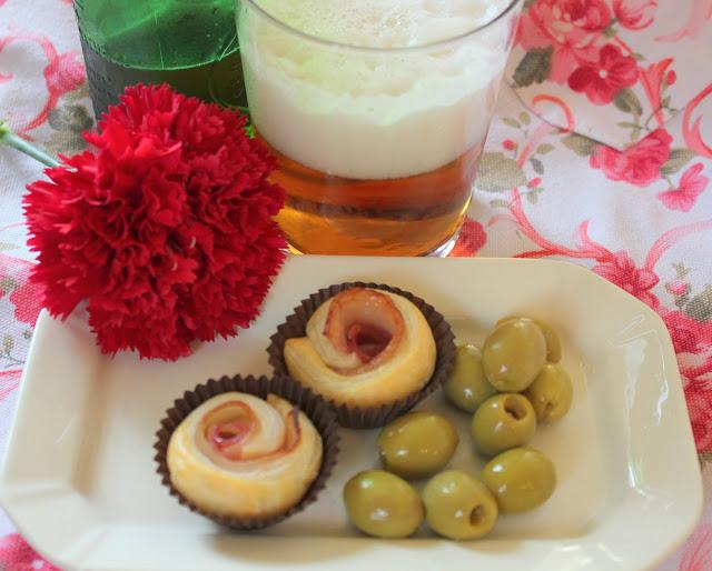 #Diadelatapa. Rulitos de Bacon Ahumado con un toque de Ron Montero.