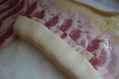 #Diadelatapa. Rulitos de Bacon Ahumado con un toque de Ron Montero.