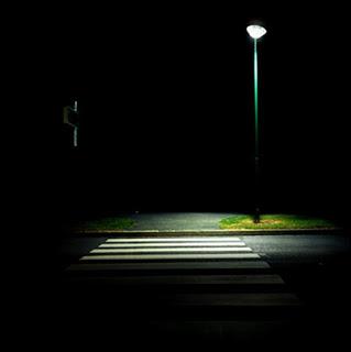 POESÍA: ODIO LOS PASOS DE PEATONES EN MAYO