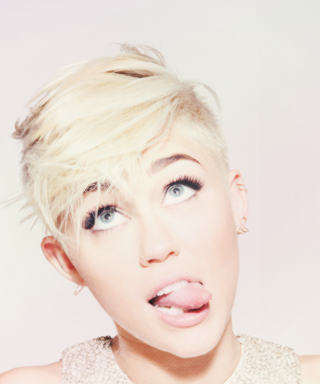 Miley Cyrus: ‘Una vez pretendí ser una Jonas Brother’