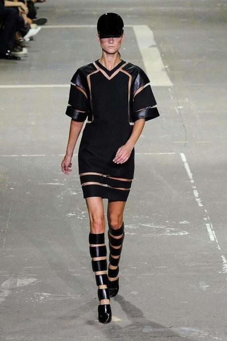 PONTE LA GORRA / PUT THE BASEBALL CAP ON