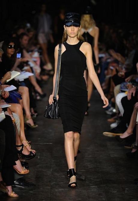 PONTE LA GORRA / PUT THE BASEBALL CAP ON