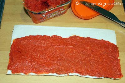 Rollitos de sobrasada y queso