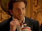 Bradley Cooper protagoniza sensual publicidad helados (VIDEO)