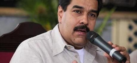 Roberto Carlos denunciará al Presidente Maduro por usar su música en propaganda