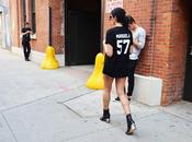 Street style inspiration; camisetas mensaje.-