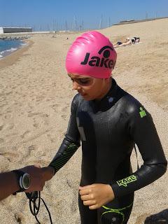 Probando el traje en el mar