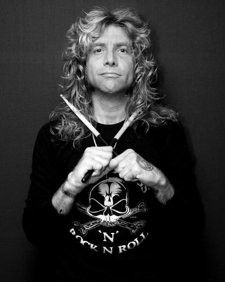 STEVEN ADLER (Guns N Roses) otra vez a rehabilitación. STEVEN ADLER (Guns N Roses) otra vez a rehabilitación.
