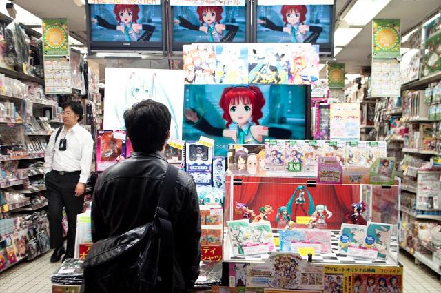De compras por Akihabara
