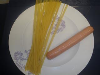 Espaguetti hot dog