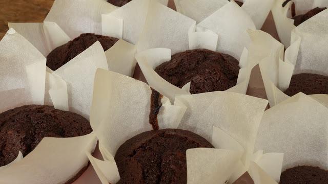 Muffins de brownie de chocolate
