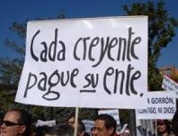 La iglesia quiere que señalemos la Cruz pero no del Resucitado, sino del IRPF.