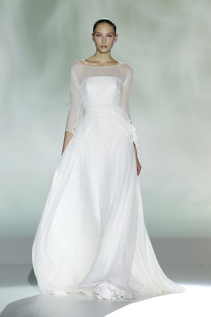 Es Tendencia: las mangas largas y espaldas trabajadas en los vestidos de Novia