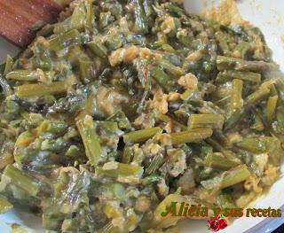 REVUELTO DE ESPÁRRAGOS DE HÚETOR TÁJAR