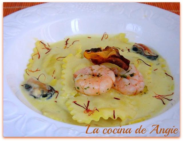 RAVIOLIS CON SALSA DE MARISCO AL AZAFRÁN