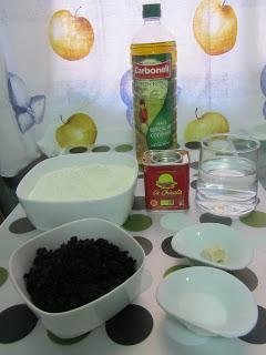 Panecillos de aceitunas negras con un toque de pimentón picante