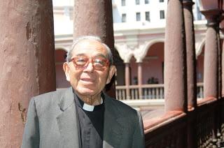 HOY LUNES 6 DE MAYO, A LOS 89 AÑOS DE EDAD, FALLECE MONSEÑOR SEVERO APARICIO, FUNDADOR DE LA ACADEMIA PERUANA DE HISTORIA ECLESIÁSTICA DEL PERÚ