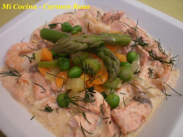 SALMON CON VERDURA DE PRIMAVERA Y ENELDO