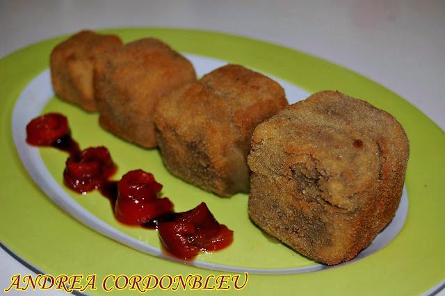 SORPRESAS DE MORCILLA SOBRE COMPOTA DE MANZANA Y CANELA