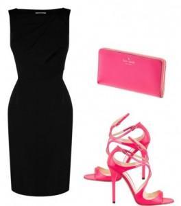 vestido negro y complementos fucsias