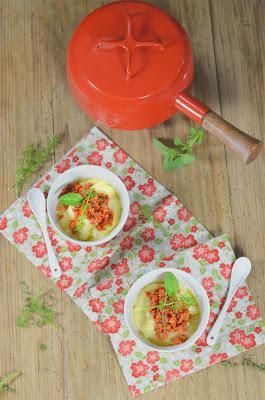 Pure de patatas y chorizo, sencillo y efectivo.