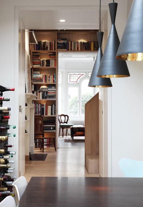 Aprovechamos la escalera para guardar libros