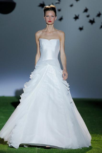 Miquel Suay vuelve a la Pasarela Gaudí con su colección 2014  'Crisálida'