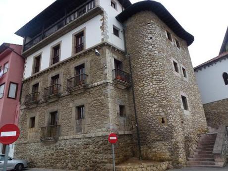 “Cuatro puertas de entrada a una villa de Cine : Llanes” P1040862