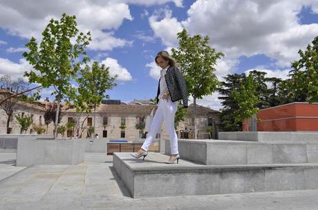 Basic style : Black & white