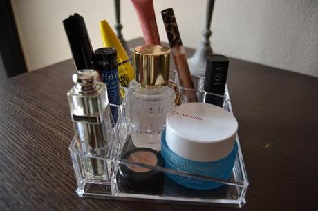 Organizador de maquillaje y esmaltes