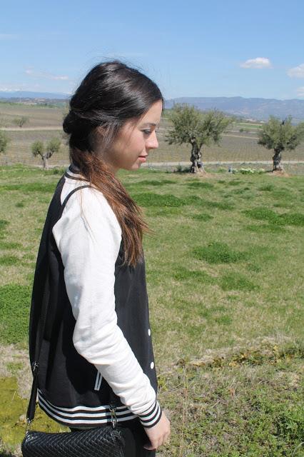 BLACK & WHITE & YELLOW