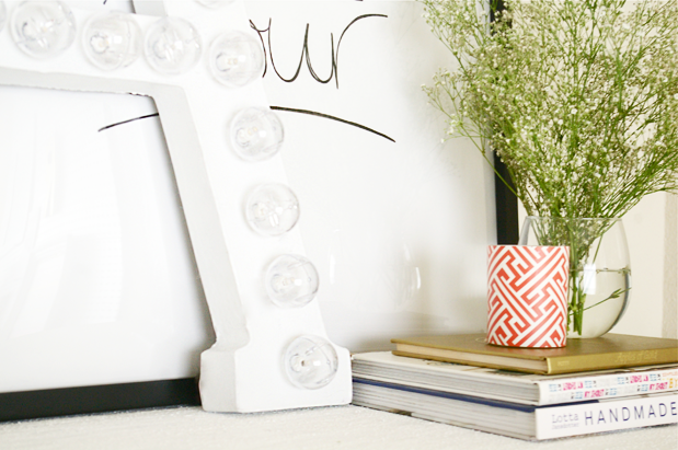 DIY: GUIRNALDA DE LUCES EN LETRAS / DIY: GARNALD OF BULBS IN CARDBOARD LETTERS.