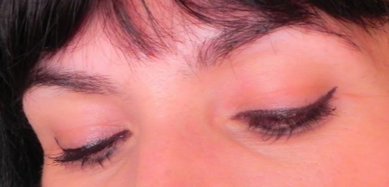 Novedades de Loreal: Delineador Super liner Blackbuster y labiales 24 horas (review y look)