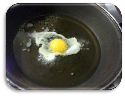 Ramilletes de brócoli con morcilla y langostinos al parmesano y vinagreta de manzana