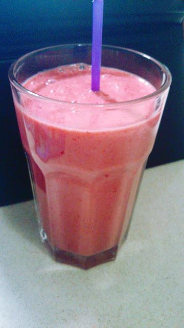 tenebroso     (batido de fresa)