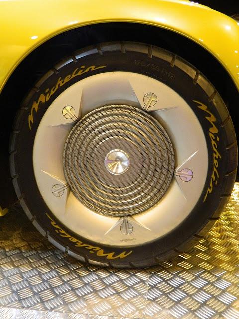 Classicauto 2013 desde el objetivo de una mujer en tacones. ¡Crónica chic y distendida!