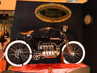 Classicauto 2013 desde el objetivo de una mujer en tacones. ¡Crónica chic y distendida!