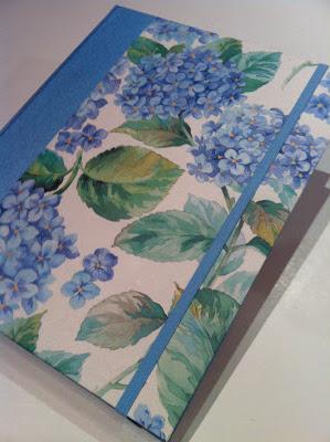 Funda para Ipad realizada con la técnica del cartonnage