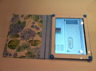 Funda para Ipad realizada con la técnica del cartonnage